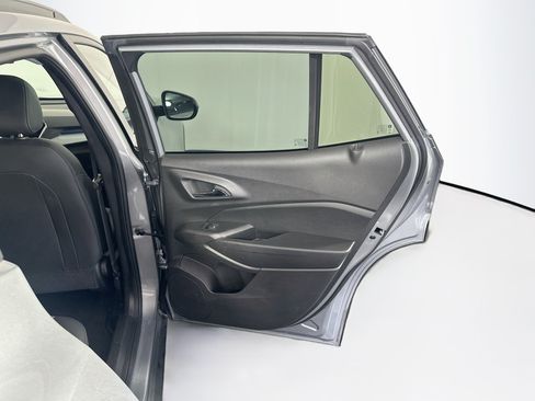 Used 2026 Chevrolet Trax LT FWD image 30