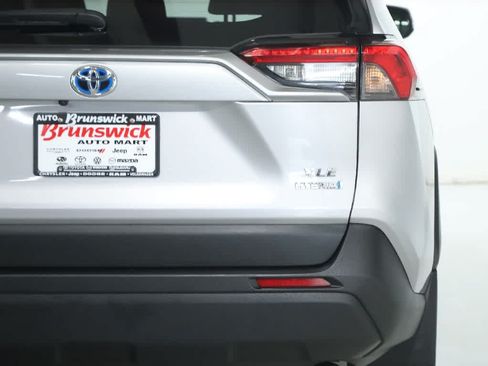 Certified 2024 Toyota RAV4 XLE AWD/4WD image 45