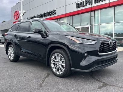 Used 2023 Toyota Highlander Limited