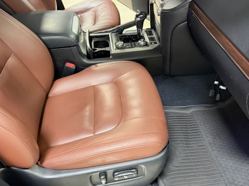 Used 2018 Toyota Land Cruiser w/ Carpet Mat Package AWD/4WD image 27