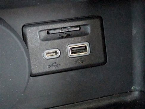 Used 2021 GMC Acadia AT4 image 25