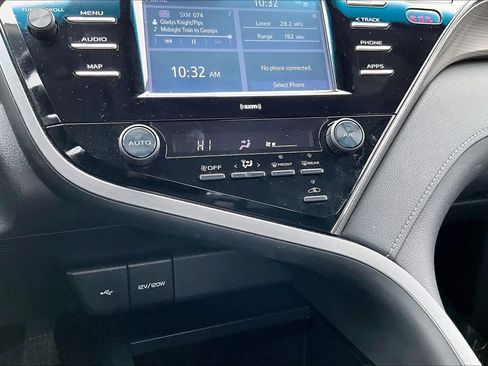 Used 2020 Toyota Camry SE image 35