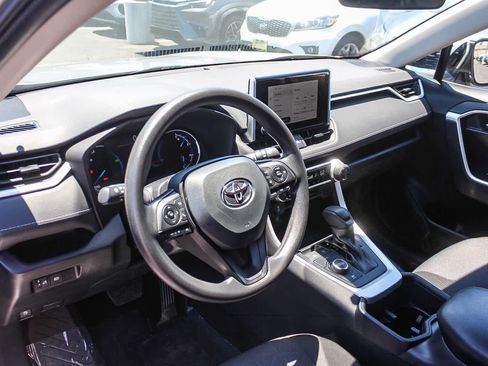 Used 2025 Toyota RAV4 XLE AWD/4WD image 23