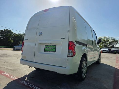 Used 2017 Nissan NV200 SV w/ Technology Package FWD image 11
