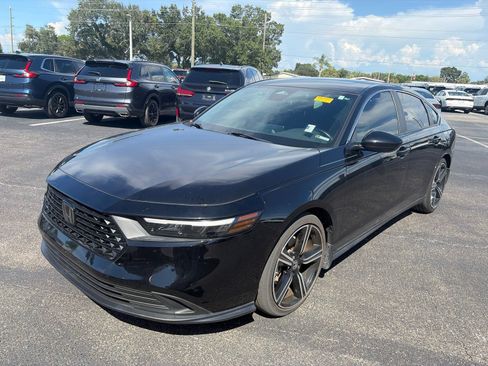 Used 2024 Honda Accord Sport image 3