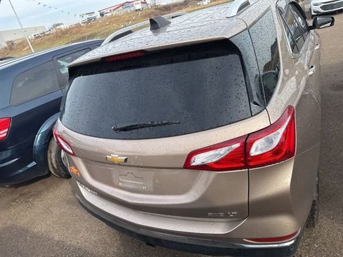 Used 2019 Chevrolet Equinox LT w/ Sun & Navigation Package image 6