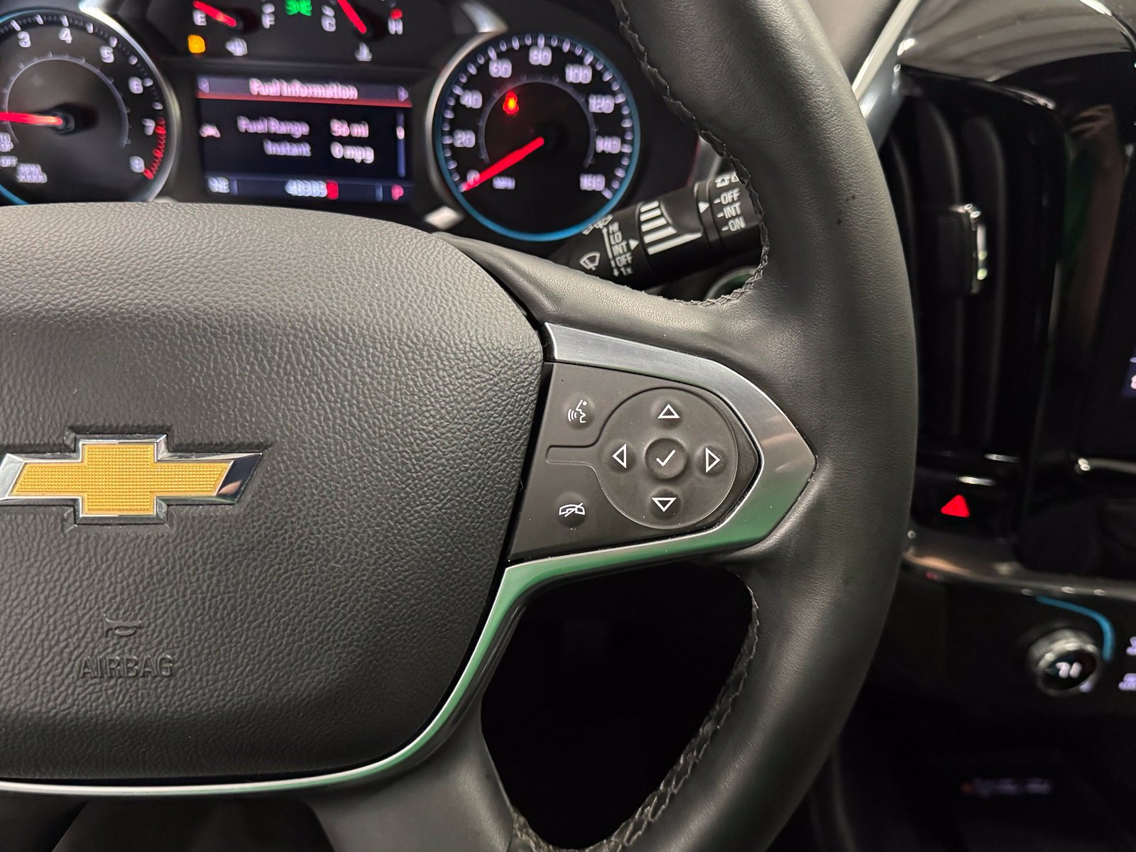 Used 2023 Chevrolet Traverse LT FWD image 22