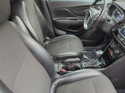 Used 2020 Buick Encore Preferred image 25
