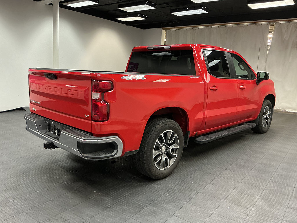 Used 2022 Chevrolet Silverado 1500 LT AWD/4WD image 5