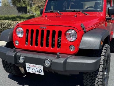 Used 2015 Jeep Wrangler Unlimited Sport w/ Quick Order Package 24S AWD/4WD image 17