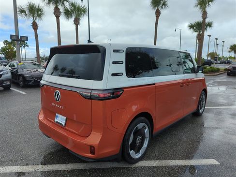 New 2025 Volkswagen ID. Buzz Pro S Plus image 5