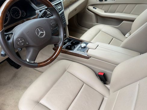 Used 2010 Mercedes-Benz E 350 Sedan image 11