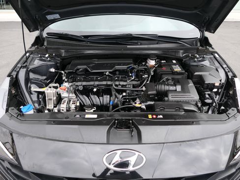 Used 2023 Hyundai Elantra SEL FWD image 26