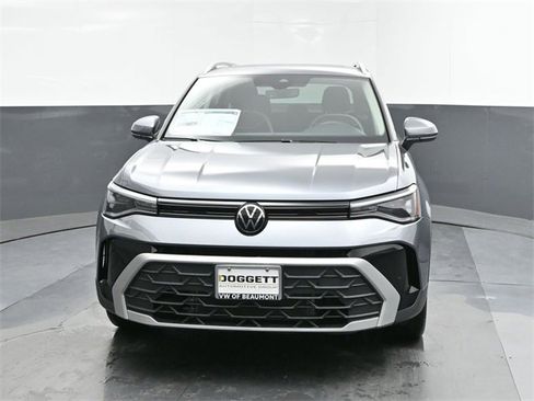 Used 2025 Volkswagen Taos SE w/ Panoramic Sunroof Package image 30
