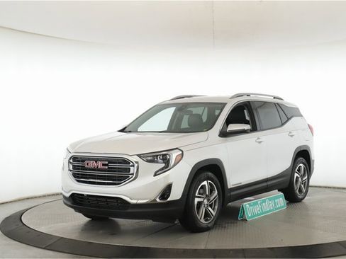 Used 2021 GMC Terrain SLT w/ LPO, Bright Accent Package image 10