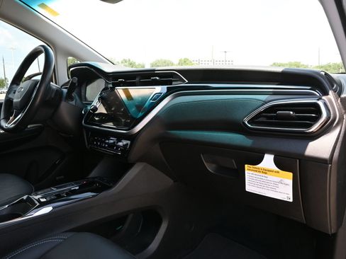 Used 2023 Chevrolet Bolt LT w/ Infotainment Package FWD image 25