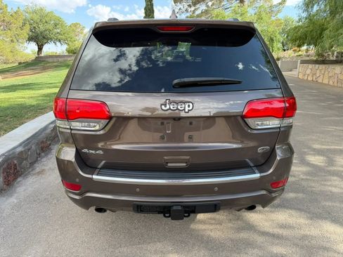 Used 2018 Jeep Grand Cherokee Overland AWD/4WD image 4