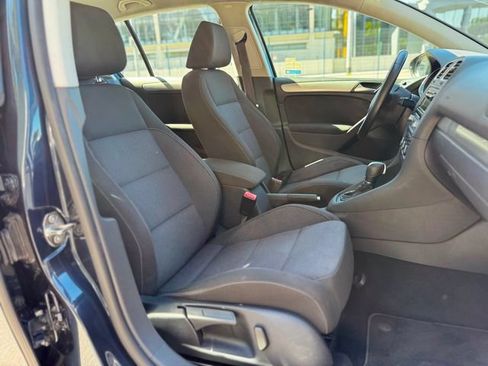 Used 2013 Volkswagen Golf 4-Door FWD image 25
