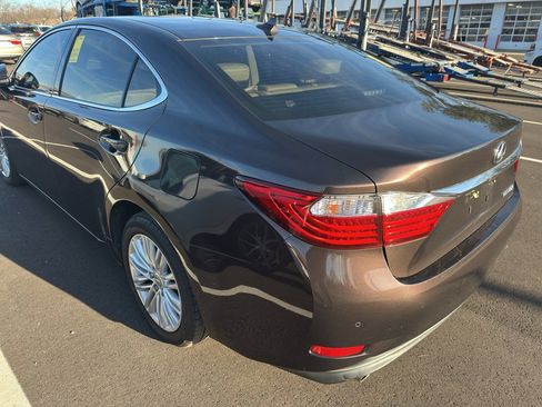 Used 2013 Lexus ES 350 4dr Sdn image 3