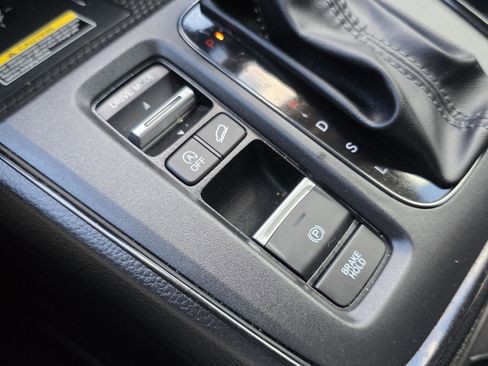 Used 2023 Honda CR-V EX-L image 17