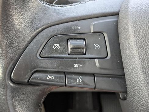 Used 2019 Cadillac XT4 Luxury FWD image 25
