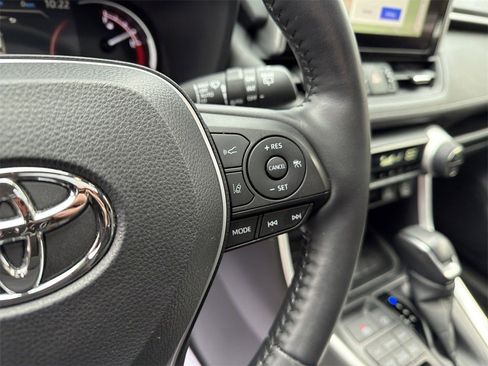 Used 2023 Toyota RAV4 XLE Premium image 21