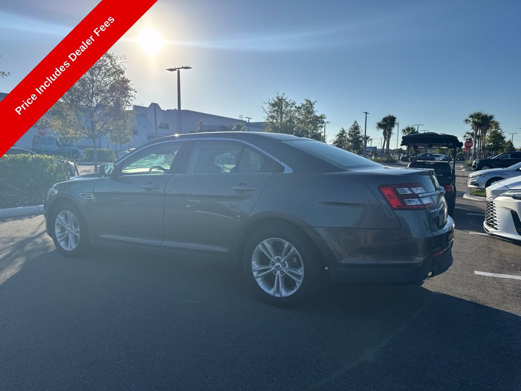 Used 2017 Ford Taurus SE FWD image 7