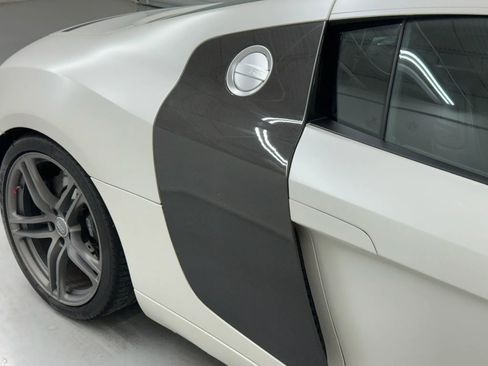 Used 2009 Audi R8 V8 image 11