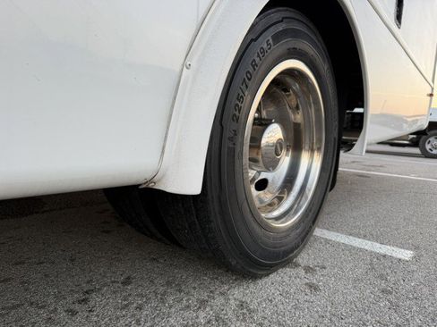 Used 2021 Ford F550 2WD Regular Cab Super Duty image 13