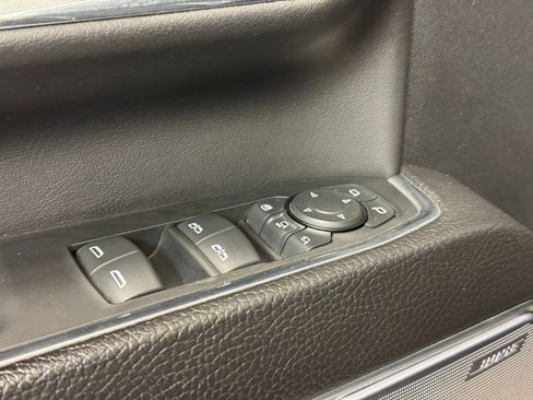 Used 2024 GMC Sierra 3500 Denali w/ Denali Reserve Package image 11