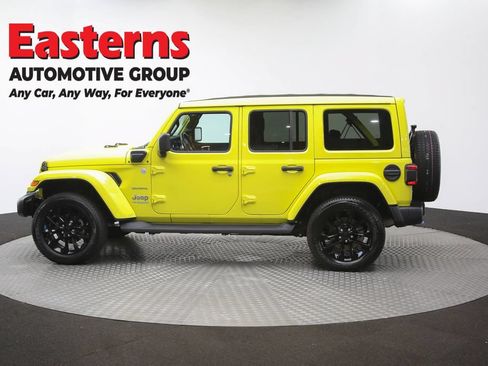 Used 2022 Jeep Wrangler Unlimited Sahara w/ Cold Weather Group AWD/4WD image 61