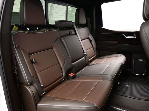 Used 2024 GMC Sierra 1500 Denali AWD/4WD image 38