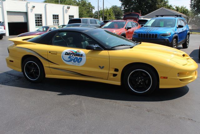 Used 2002 Pontiac Firebird Trans Am RWD image 9