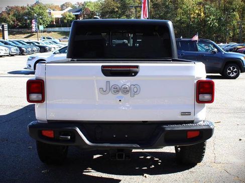 Used 2022 Jeep Gladiator Overland w/ Popular Equipment Package image 4