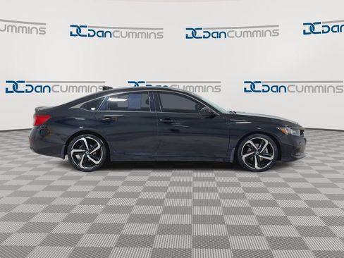 Used 2021 Honda Accord Sport image 9