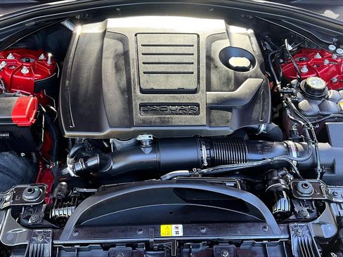 Used 2024 Jaguar F-PACE R-Dynamic S image 32