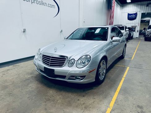 Used 2008 Mercedes-Benz E 350 Sedan image 3