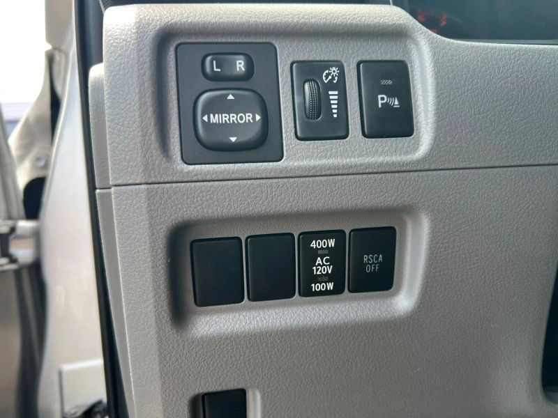 Used 2011 Toyota 4Runner SR5 w/ Convenience Pkg AWD/4WD image 25