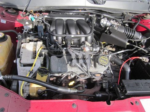 Used 2005 Ford Taurus SE image 18