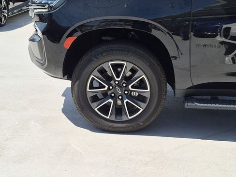 Used 2022 Chevrolet Tahoe Z71 w/ Luxury Package AWD/4WD image 14