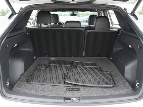 Used 2023 Volkswagen Atlas Cross Sport SE w/ Panoramic Sunroof Package FWD image 34