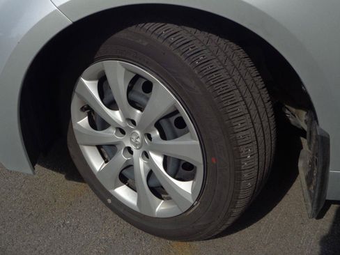 Used 2026 Toyota Corolla LE FWD image 18