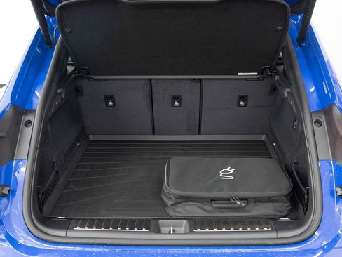 New 2026 Porsche Macan 4 Electric AWD/4WD image 36