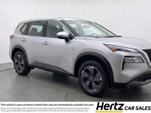 Used 2025 Nissan Rogue SV FWD image 1