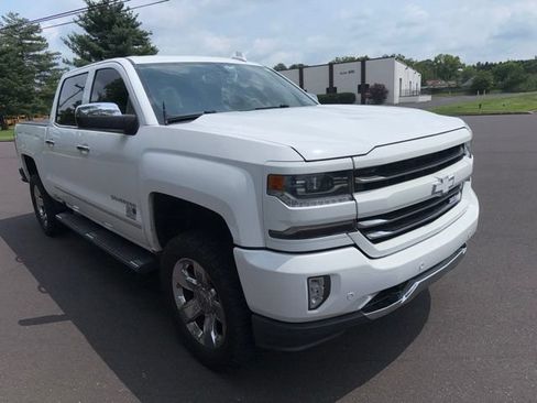 Used 2017 Chevrolet Silverado 1500 LTZ Z71 w/ LTZ Plus Package AWD/4WD image 13