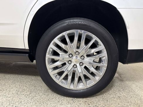 Used 2023 Chevrolet Tahoe Premier w/ Premium Package AWD/4WD image 9