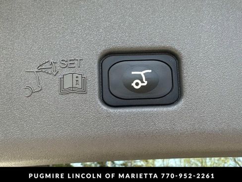 Used 2025 Lincoln Nautilus Reserve AWD/4WD image 37