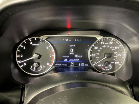 Used 2022 Nissan Altima 2.5 SR w/ Midnight Edition Package FWD image 13