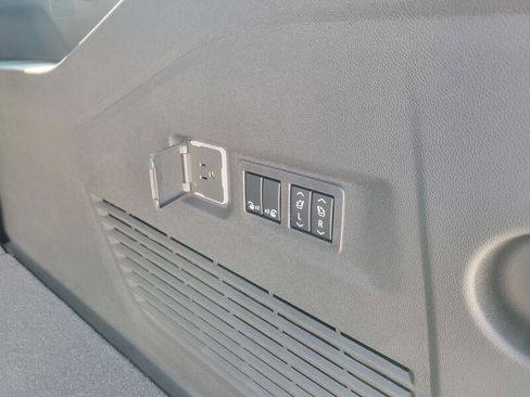 New 2026 GMC Yukon XL Denali w/ Denali Reserve Package RWD image 8