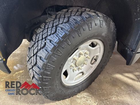 Used 2021 GMC Sierra 2500 SLE image 26